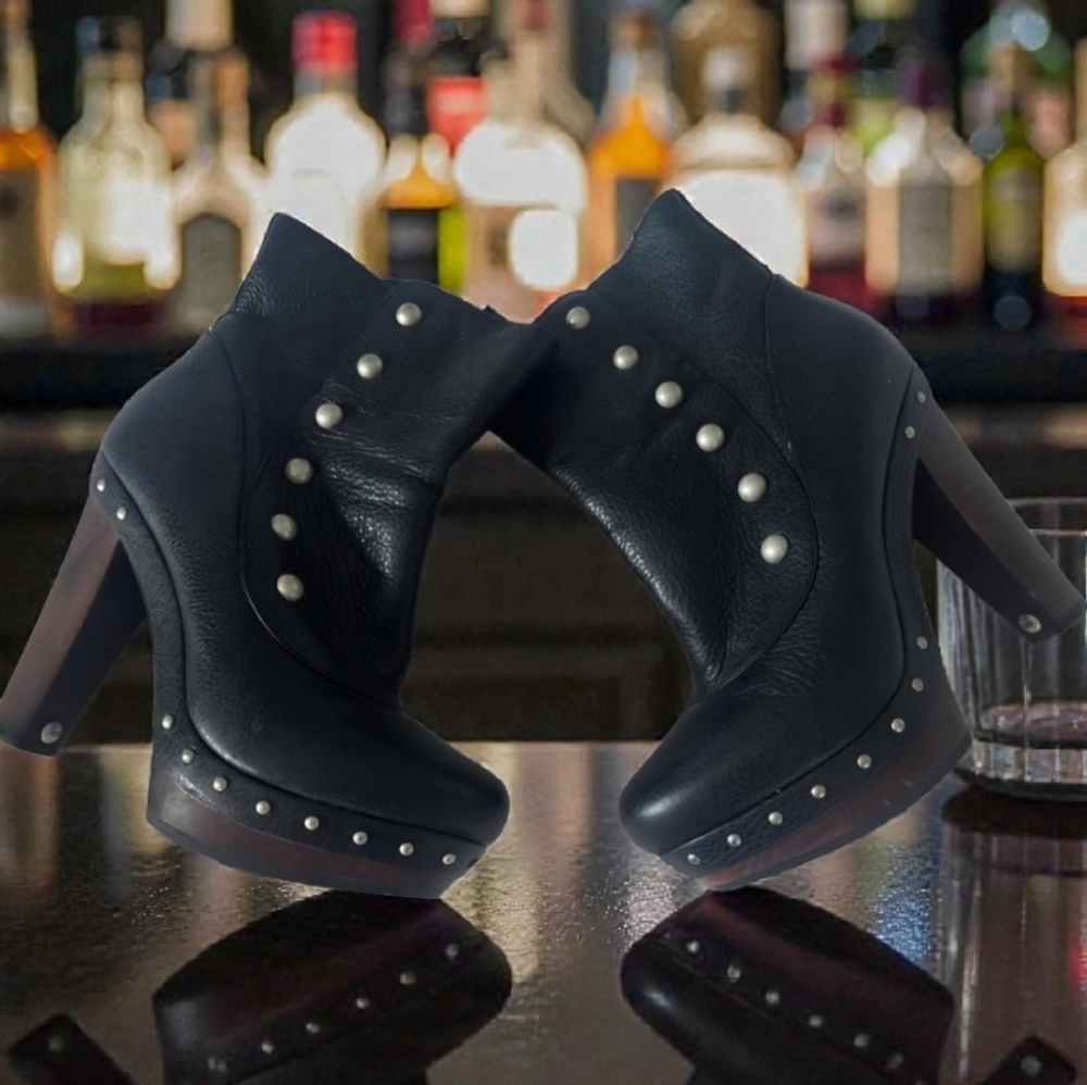 UGG " COSIMA " GENUINE SOFT BLACK LEATHER PLATFORM BOOTS - Picture 6 of 14